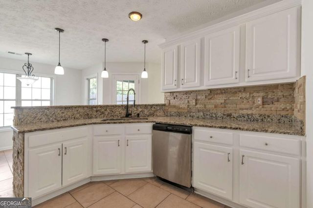 2197 Oakland Walk Drive, Lawrenceville, GA 30044