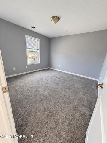 60 Waackaack Avenue, Keansburg, NJ 07734