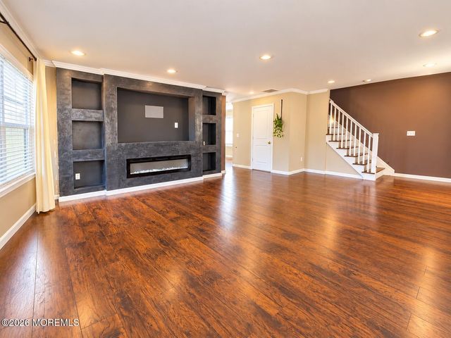 60 Waackaack Avenue, Keansburg, NJ 07734