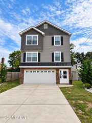 60 Waackaack Avenue, Keansburg, NJ 07734