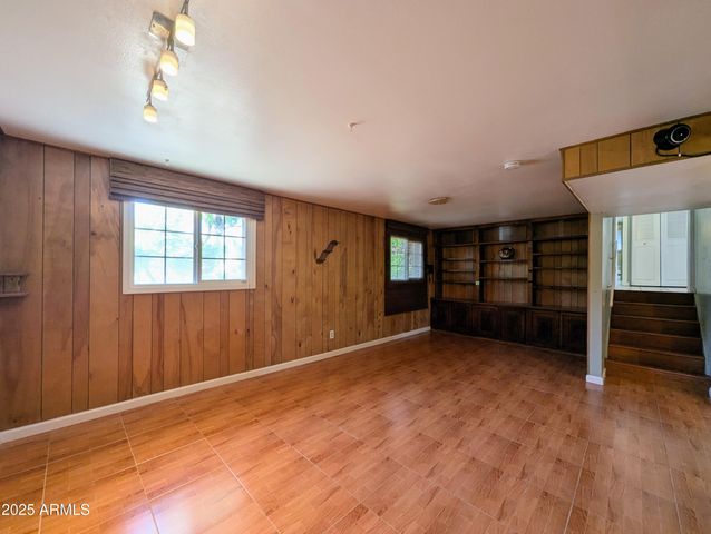 4019 W SAN MIGUEL Avenue, Phoenix, AZ 85019