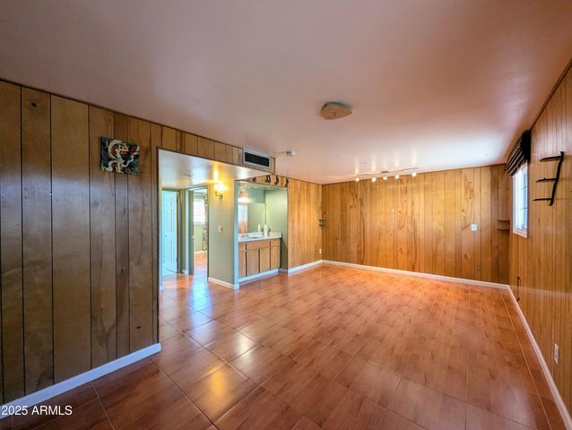 4019 W SAN MIGUEL Avenue, Phoenix, AZ 85019