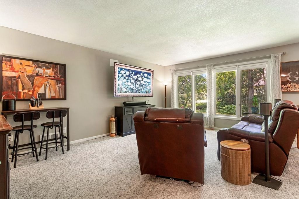 2685 Glenbrook Avenue N, Oakdale, MN 55128 — photo 2