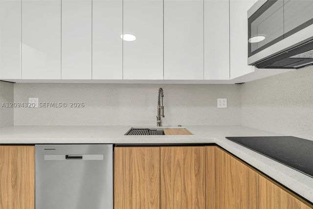 2637 Nassau Dr, Miramar, FL 33023