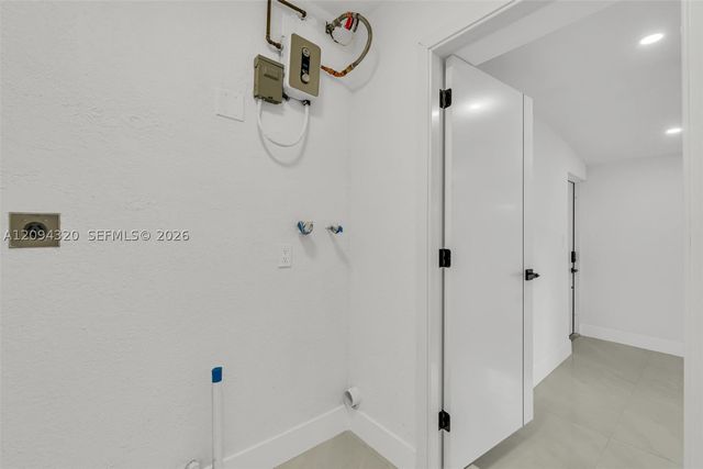 2637 Nassau Dr, Miramar, FL 33023