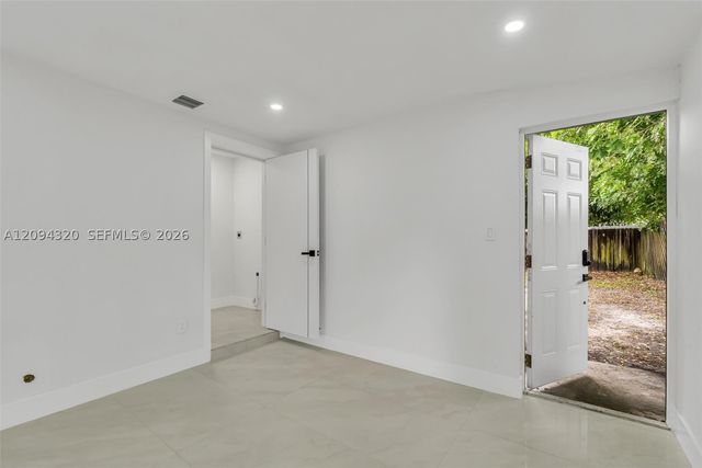2637 Nassau Dr, Miramar, FL 33023