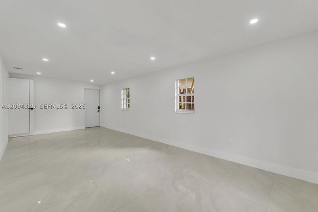 2637 Nassau Dr, Miramar, FL 33023