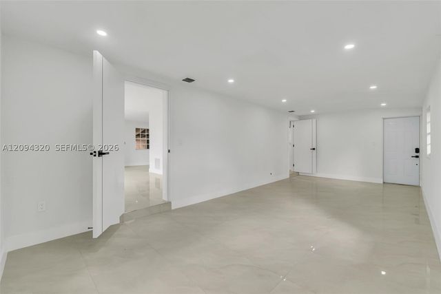 2637 Nassau Dr, Miramar, FL 33023