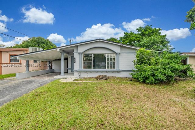 2637 Nassau Dr, Miramar, FL 33023