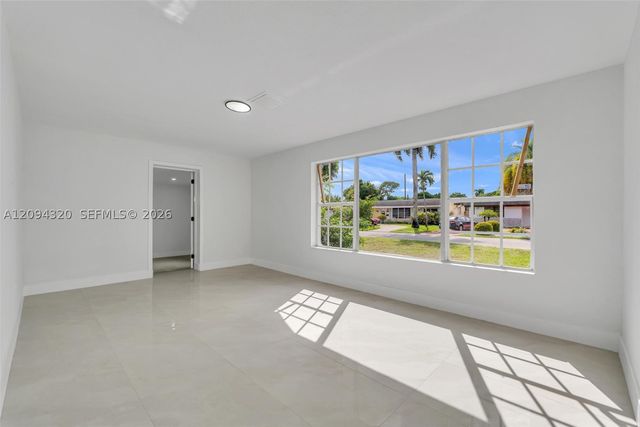 2637 Nassau Dr, Miramar, FL 33023