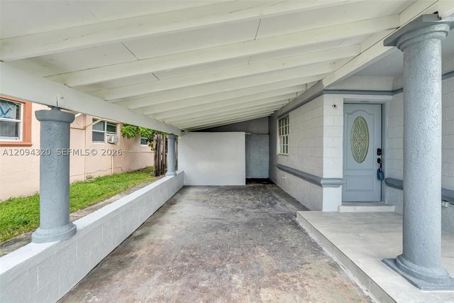 2637 Nassau Dr, Miramar, FL 33023