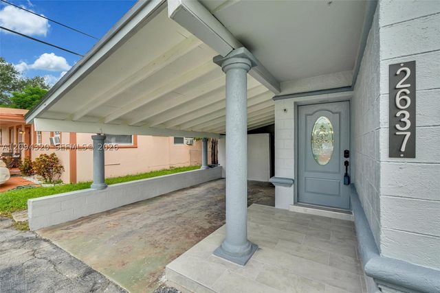 2637 Nassau Dr, Miramar, FL 33023