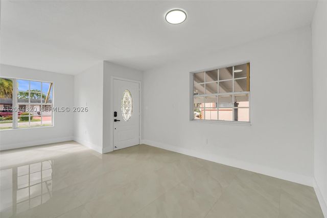 2637 Nassau Dr, Miramar, FL 33023