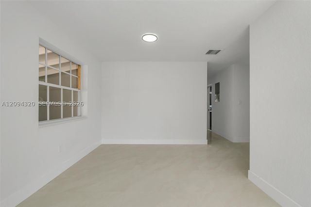 2637 Nassau Dr, Miramar, FL 33023