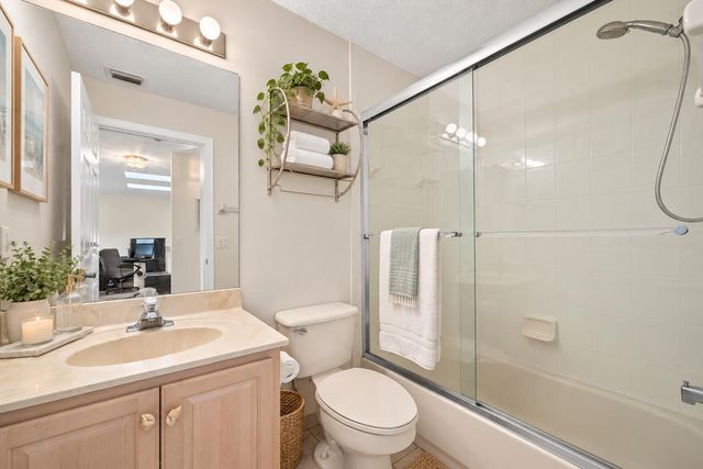 2402 Landings Boulevard, Greenacres, FL 33413