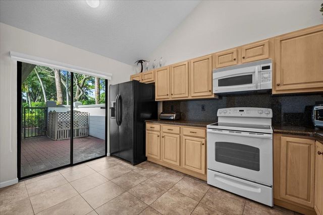 2402 Landings Boulevard, Greenacres, FL 33413