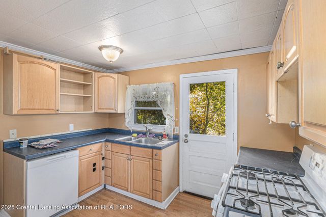 601 N Francis Avenue, Lansing, MI 48912