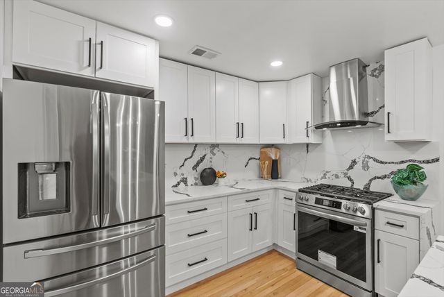 8 Edwin Place NW, Atlanta, GA 30318