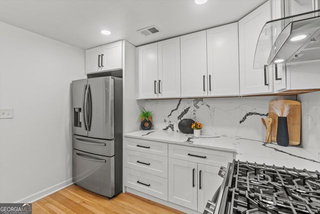 8 Edwin Place NW, Atlanta, GA 30318