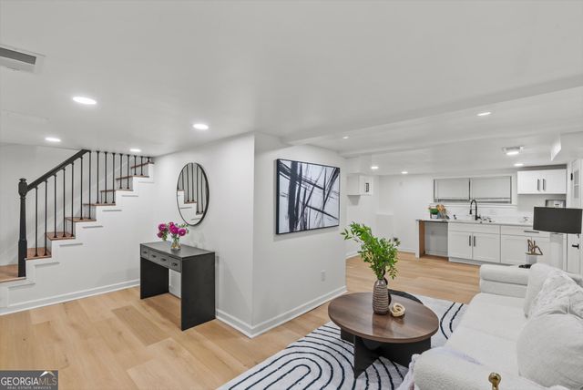 8 Edwin Place NW, Atlanta, GA 30318