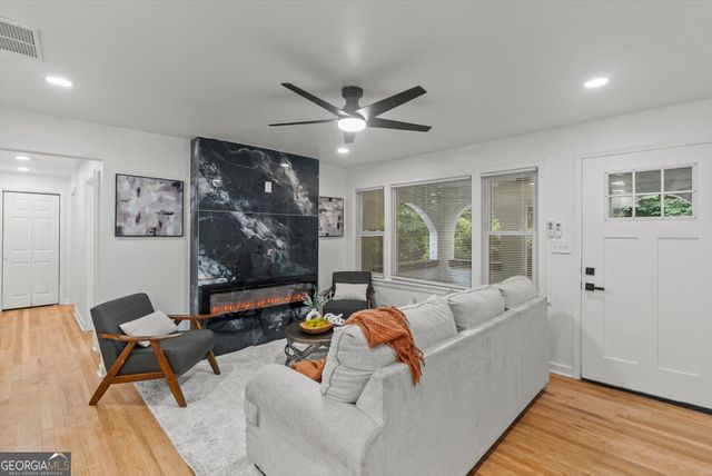 8 Edwin Place NW, Atlanta, GA 30318