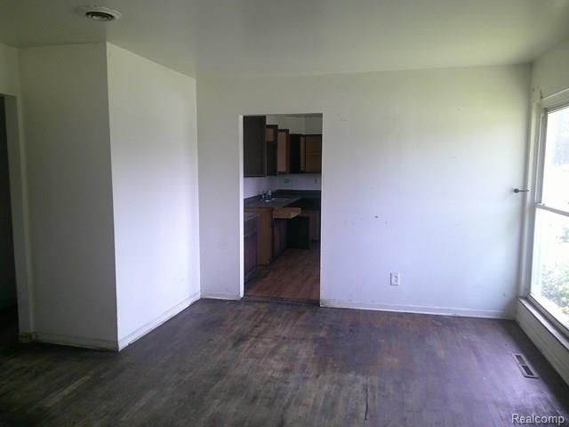 3009 Plainfield Avenue, Flint, MI 48506