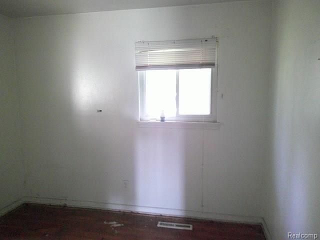 3009 Plainfield Avenue, Flint, MI 48506