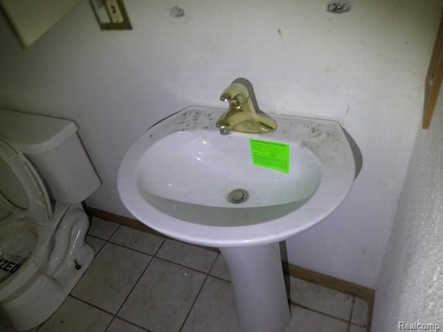 3009 Plainfield Avenue, Flint, MI 48506