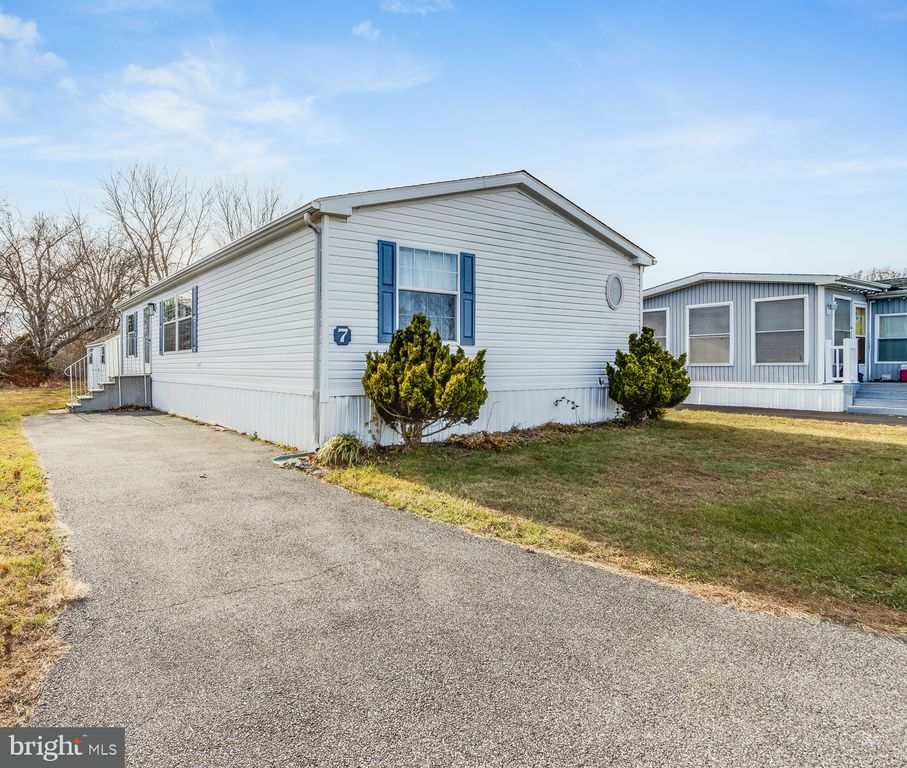 7 COLONIAL LN, Rehoboth Beach, DE 19971