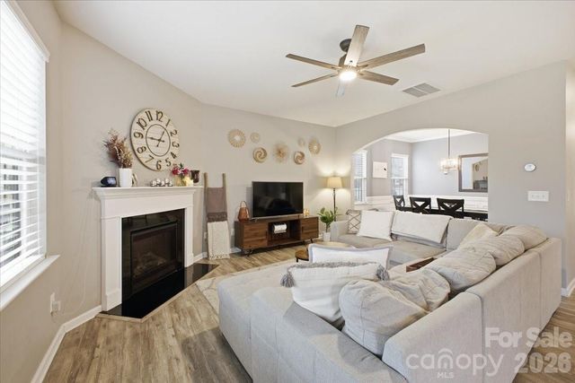 13049 Whitemarsh Hall Drive, Charlotte, NC 28273