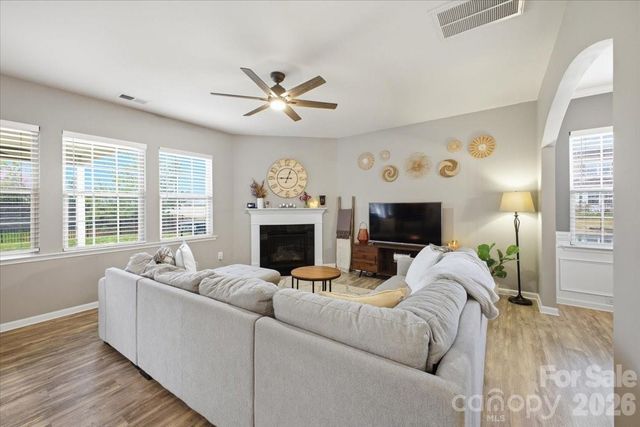 13049 Whitemarsh Hall Drive, Charlotte, NC 28273