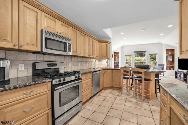 35 Old Orchard Ct, Cedar Grove Twp., NJ 07009