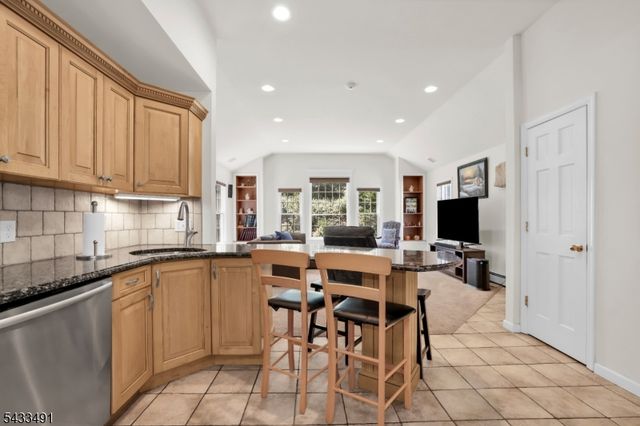 35 Old Orchard Ct, Cedar Grove Twp., NJ 07009