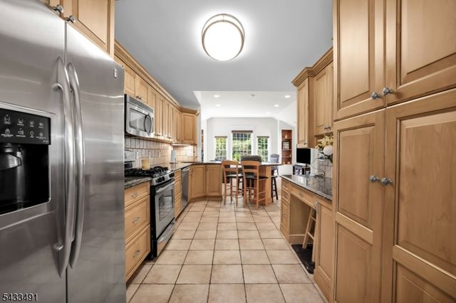 35 Old Orchard Ct, Cedar Grove Twp., NJ 07009