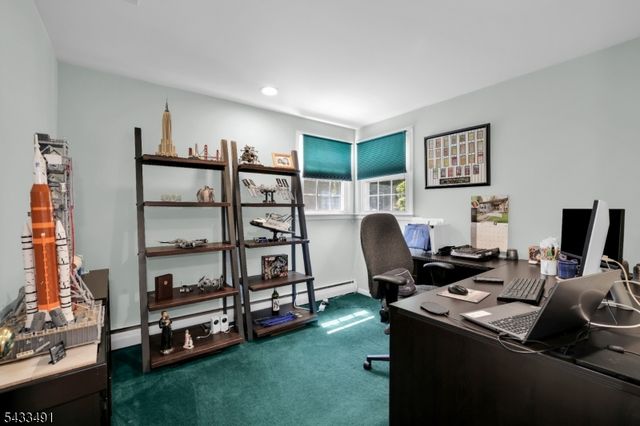 35 Old Orchard Ct, Cedar Grove Twp., NJ 07009