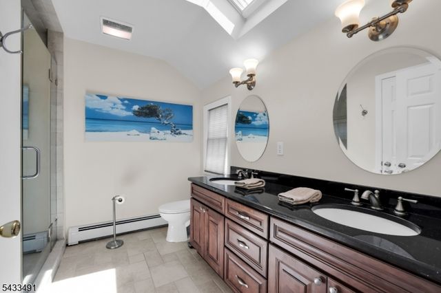 35 Old Orchard Ct, Cedar Grove Twp., NJ 07009