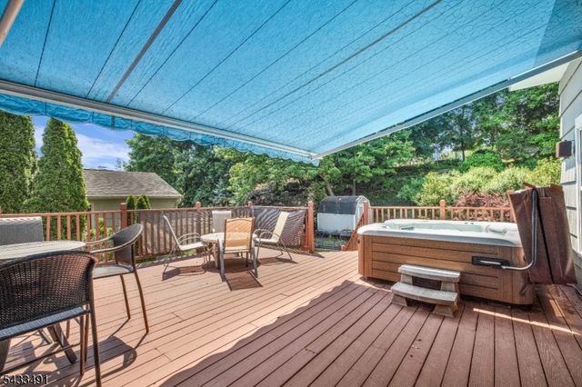 35 Old Orchard Ct, Cedar Grove Twp., NJ 07009