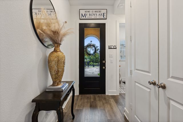 1124 Queensdown Way, Forney, TX 75126