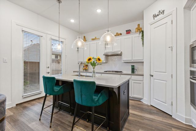 1124 Queensdown Way, Forney, TX 75126