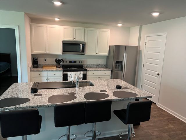 200 Elizabeth Drive, Brunswick, GA 31525