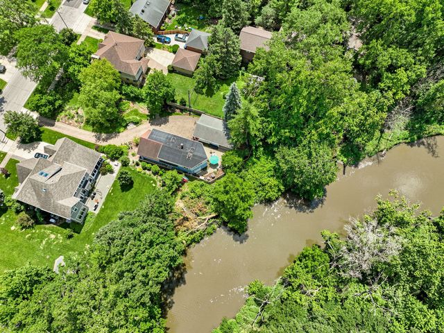 740 N Brainard Avenue, La Grange Park, IL 60526