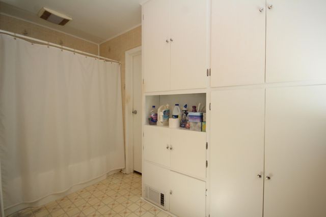 2334 Frederick Avenue, Kalamazoo, MI 49008