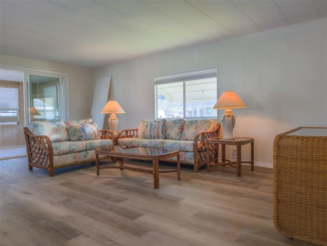 229 DIXIE, Tarpon Springs, FL 34689