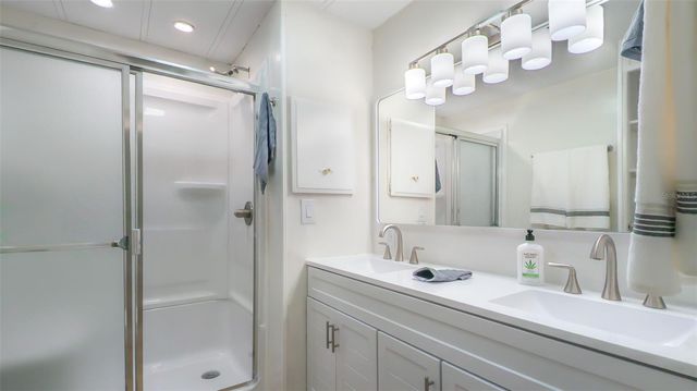 229 DIXIE, Tarpon Springs, FL 34689