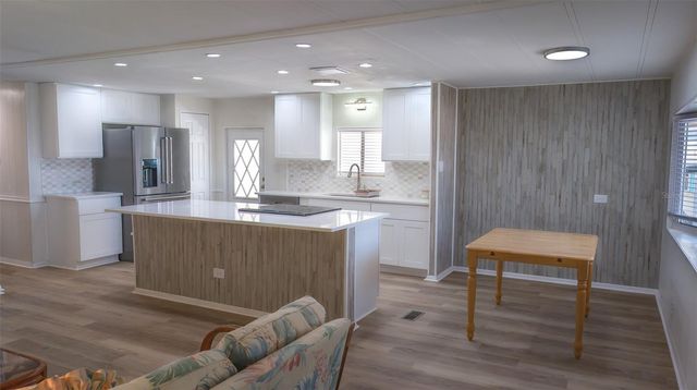 229 DIXIE, Tarpon Springs, FL 34689