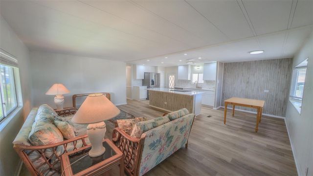 229 DIXIE, Tarpon Springs, FL 34689