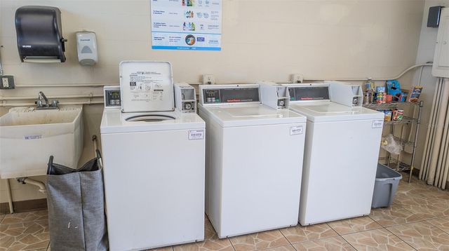 229 DIXIE, Tarpon Springs, FL 34689