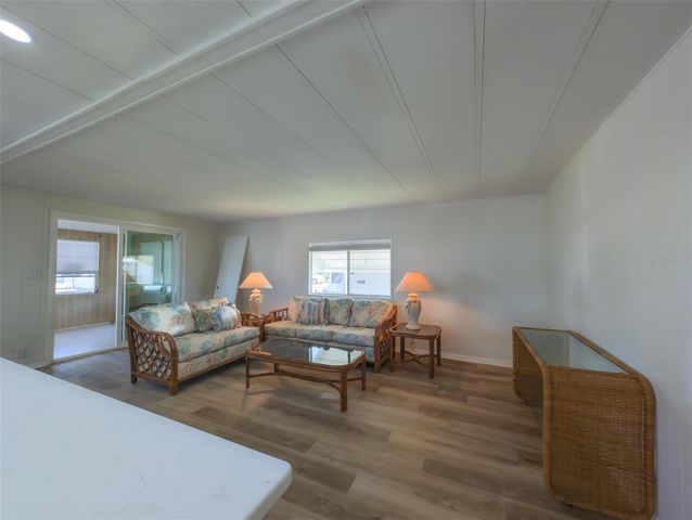 229 DIXIE, Tarpon Springs, FL 34689