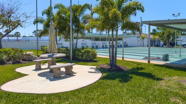 229 DIXIE, Tarpon Springs, FL 34689