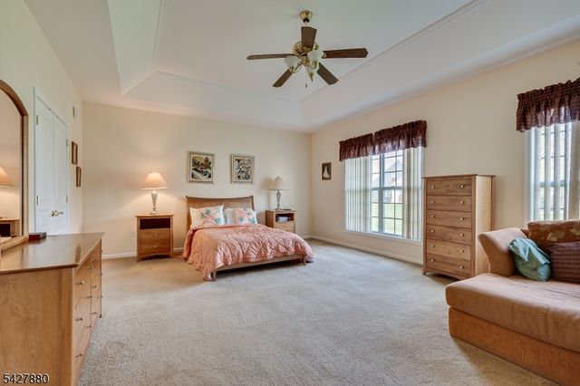 281 Longwood Ln, Franklin Twp., NJ 08873